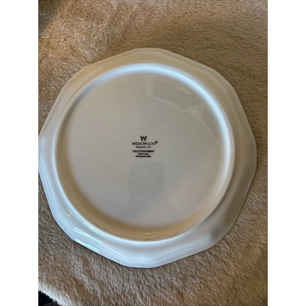 Wedgwood Wild Strawberry Bone China Octagonal 8 sided Serving Plate England